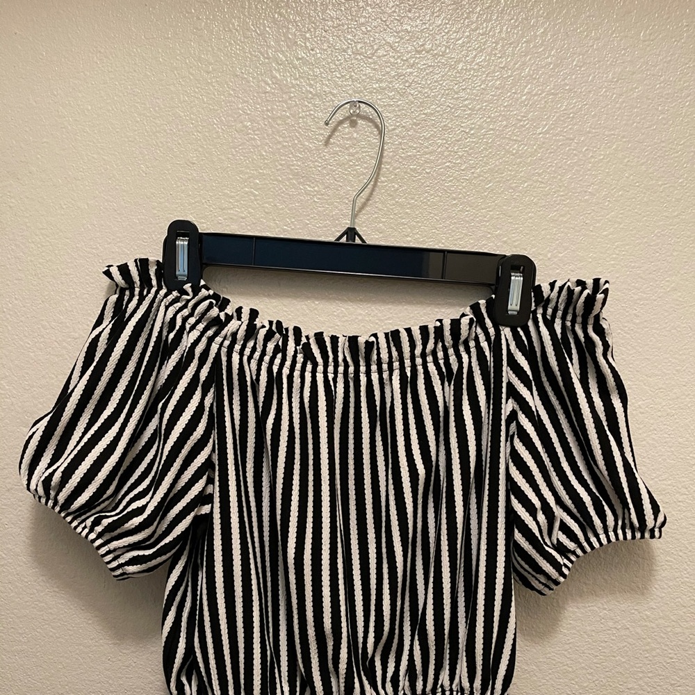 Black and white top